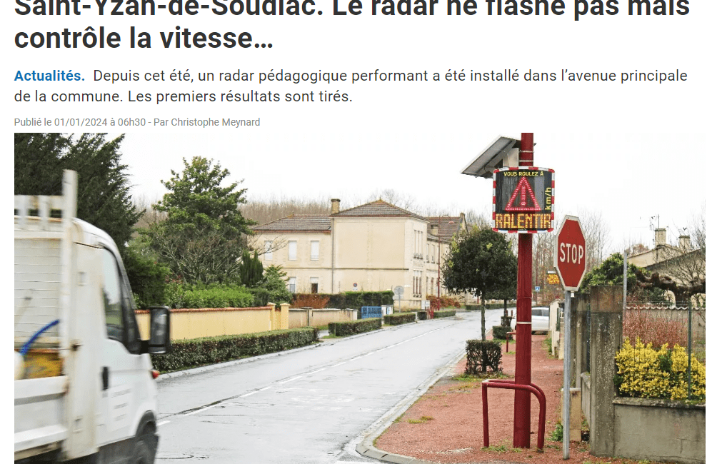 Le radar pédagogique EVOLIS Vision installé dans l'avenue principale à Saint-Yzan-de-Soudiac